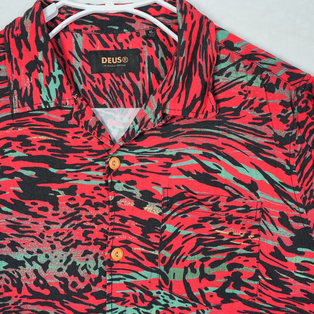 Deus Ex Machina Mens Morning Light Rayon Shirt XL Red Black Green Abstract Tiger